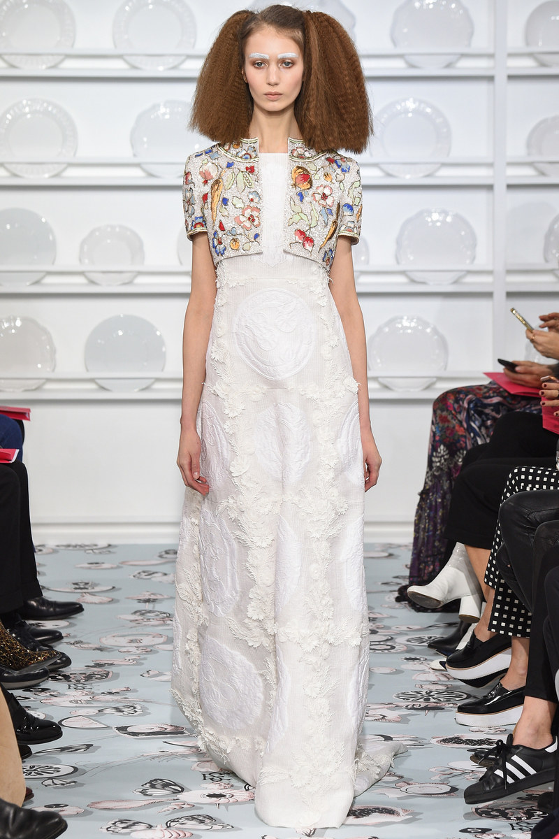 هذه هي مجموعة هوت كوتور مع Schiaparelli 2016
